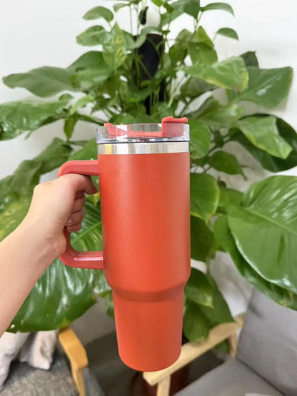 Nuova tazza di ghiaccio con manico da 40 once, tazza per auto 304, grande tazza per conservazione del calore e del freddo millilitro, tazza per acqua per birra e cola per auto